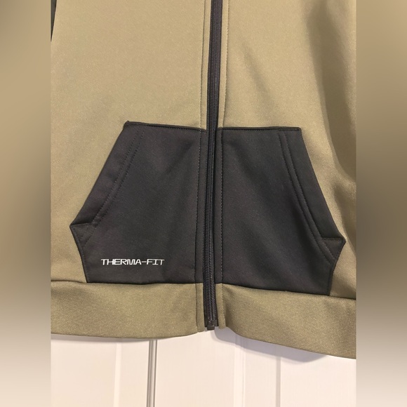 Nike size 5/6 Olive and Black Therma-Fit zippered Jacket - Picture 6 of 6